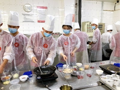 我為師生辦實(shí)事 | 北大餐飲聚焦師生餐飲需求 溫情服務(wù)滋潤心 技術(shù)服務(wù)制作